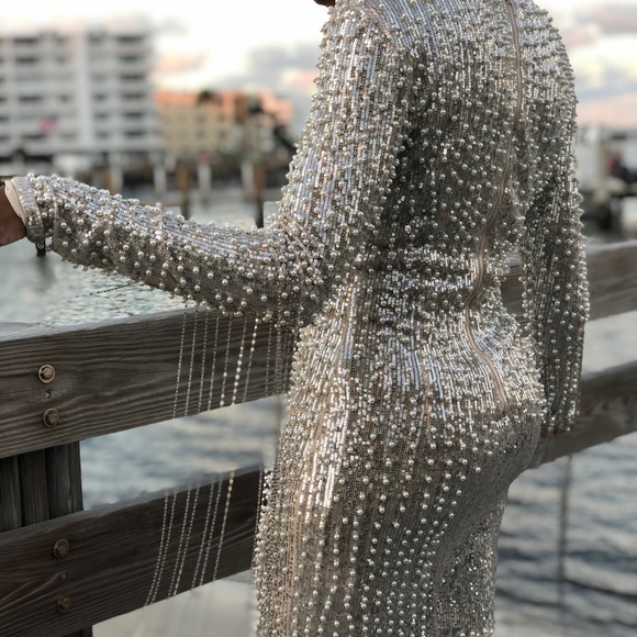 Dress - Picture 3 of 4